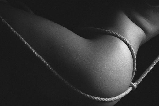 A BEGINNER'S GUIDE ON UNDERSTANDING BDSM: FOR WOMEN EXPLORING THEIR KINKS AND FETISHES